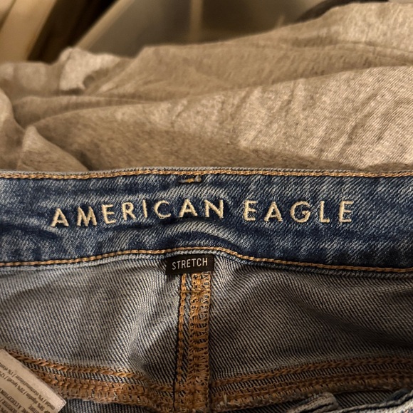 American Eagle Outfitters Mom Jeans Ripped Blue Jeans - Picture 2 of 4